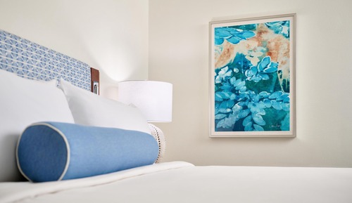 Signature Room, 1 King Bed, Garden View (Newly Renovated)