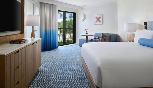 Signature Suite, 1 Bedroom, Pool View (1 King Bed) (Newly Renovated)