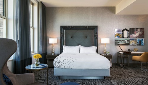 Room, 1 King Bed, River View