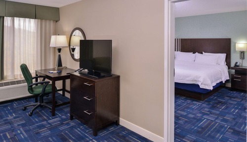 Suite, 1 King Bed, Accessible, Non Smoking