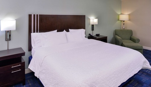 One king bed non smoking