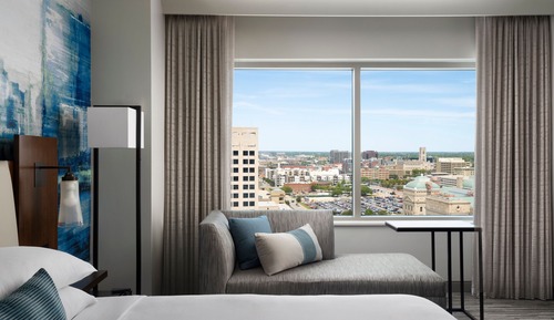 Club Room, 1 King Bed