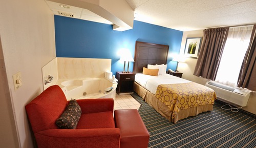 Suite, 1 Queen Bed, Non Smoking, Jetted Tub