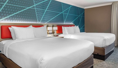Room, 2 Queen Beds, Accessible, Non Smoking (Accessible Tub)