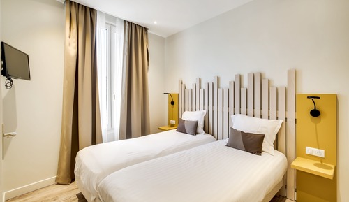 Double Room, 2 Bedrooms (connecting rooms)