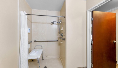 Room, 2 Queen Beds, Accessible, Non Smoking