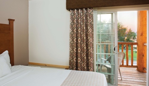 Suite, 1 King Bed, Jetted Tub, River View