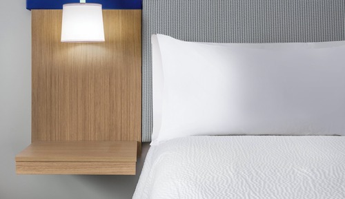 Standard Room, 1 Queen Bed