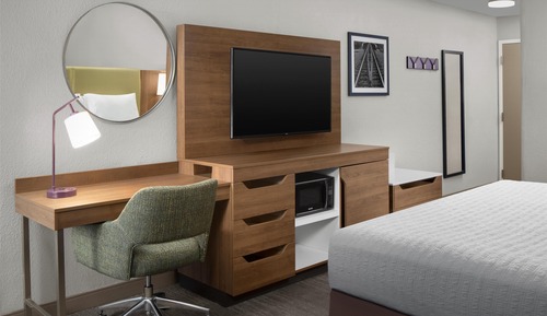 One king bed non smoking