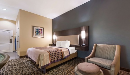 Standard Room, 1 King Bed, Accessible, Non Smoking