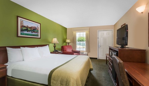 Standard Room, 1 King Bed