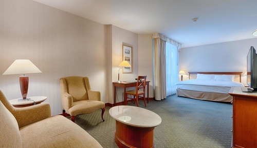 Junior Suite (with views over Pompidou Square)