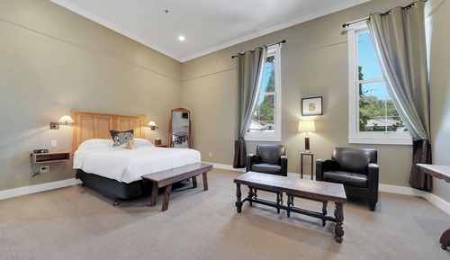 Standard Room, 1 Queen Bed