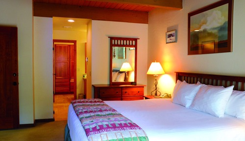 Villa, 1 Bedroom, Hot Tub (Creek View)