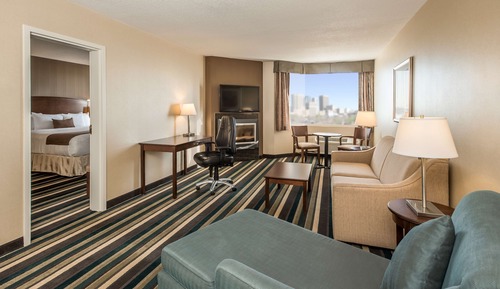 Suite, 1 King Bed, Non Smoking, Jetted Tub (with Sofabed)