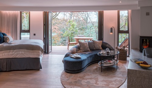 Tree House (Treehouse, The Yew)