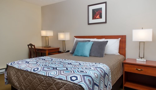 Standard Room, 1 Queen Bed