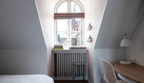 Standard Double Room, 1 Queen Bed, Non Smoking, Courtyard View (Medium)