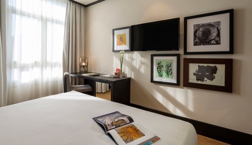 City Room, City View