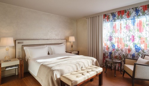 Deluxe Double Room, Partial Lake View