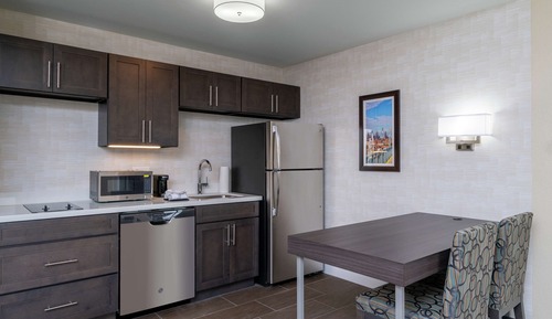 Suite, 1 King Bed, Non Smoking