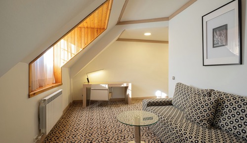 Deluxe Double Room (3 pax)