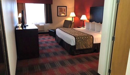 Standard Room, 1 King Bed, Non Smoking, Refrigerator & Microwave