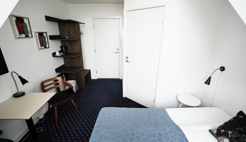 Economy Room, 1 Queen Bed (Hotel)
