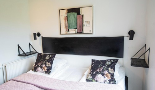 Comfort Room, 1 Queen Bed (Hotel)