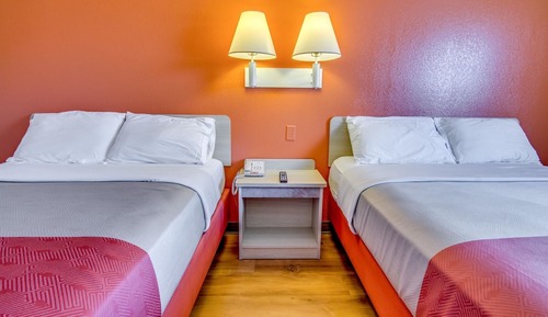 Deluxe Room, 2 Queen Beds, Non Smoking