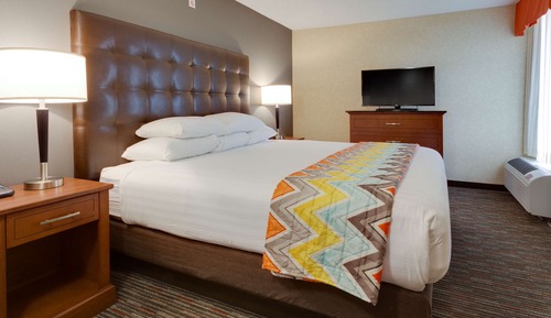 Suite, 1 King Bed with Sofa bed (Upper Floor, Sofa Sleeper, 2 Rooms)
