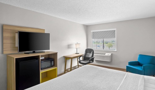 Standard Room, 1 King Bed