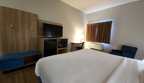 Standard Room, 1 King Bed, Accessible