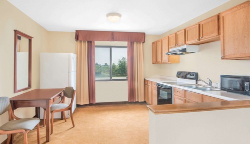 Studio Suite, 1 King Bed, Non Smoking