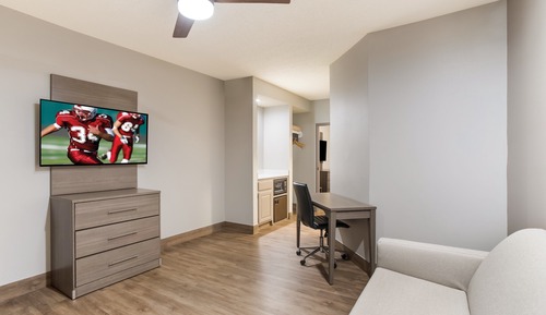 Suite, 1 King Bed, Non Smoking (2 Rooms )