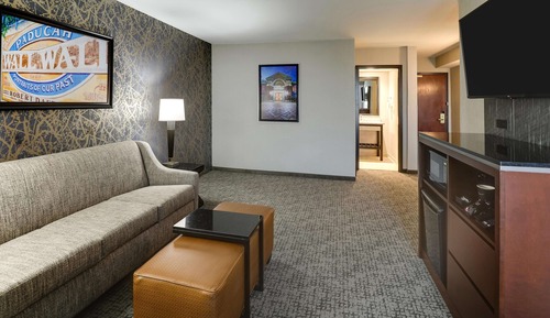 Suite, 1 King Bed with Sofa bed (Upper Floor, Sofa Sleeper, 2 Rooms)