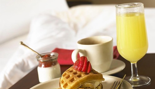 Room, 1 King Bed with Sofa bed (Mobility/Hearing Access, Roll-in Shwr)