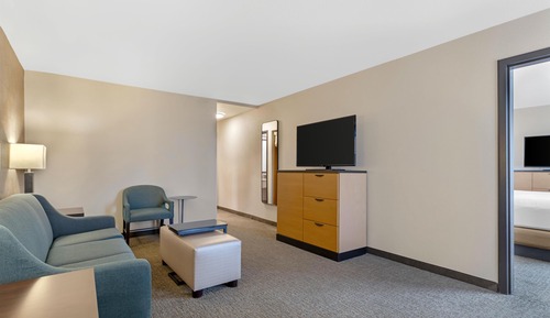Suite, 1 King Bed with Sofa bed (Upper Floor, Sofa Sleeper, 2 Rooms)