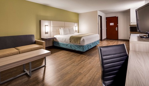 Standard Room, 1 King Bed, Accessible, Bathtub