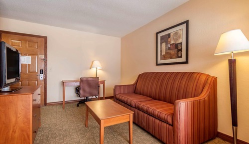 Suite, 1 King Bed, Non Smoking