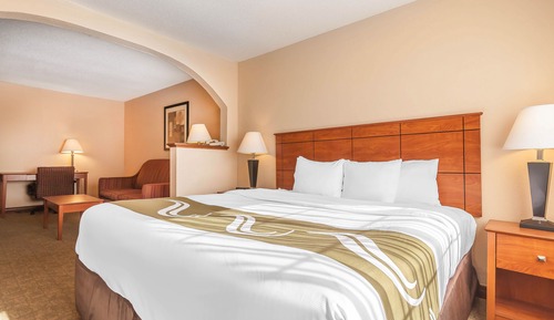 Suite, 1 King Bed, Non Smoking