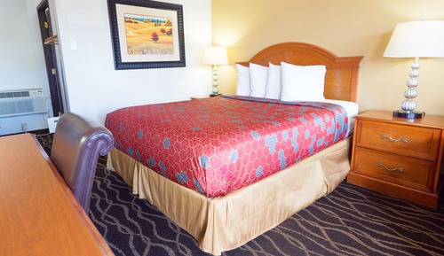 Standard Room, 1 Queen Bed, Non Smoking