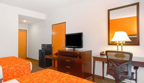 Standard Room, 2 Queen Beds, Non Smoking