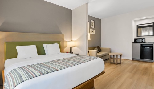 Studio Suite, 1 King Bed, Non Smoking