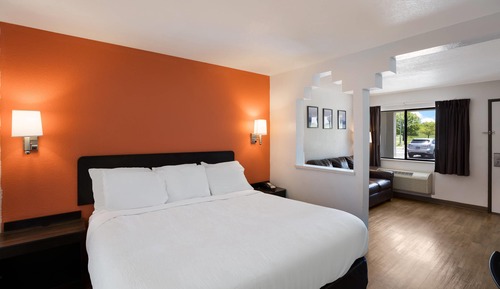 Suite, 1 King Bed with Sofa bed, Non Smoking