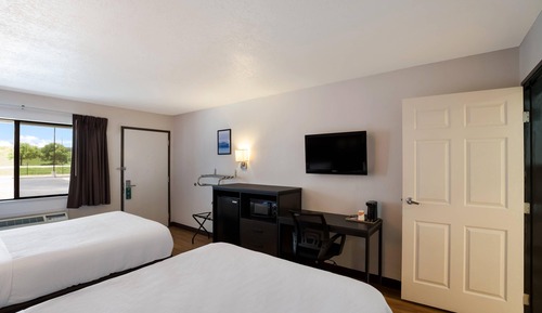 Room, 2 Queen Beds, Accessible, Non Smoking