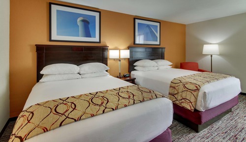 Room, 2 Queen Beds, Accessible (Tub)