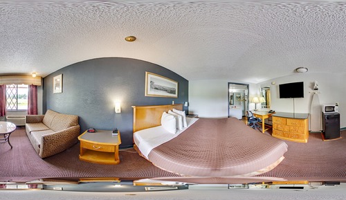 Room, 1 King Bed, Smoking (Microwave and Fridge in-room)