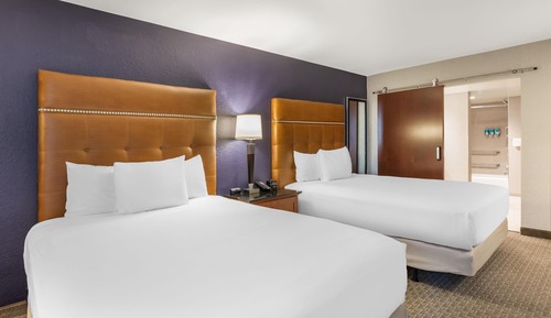 Room, 2 Queen Beds, Accessible (Upper Floor, Tub)