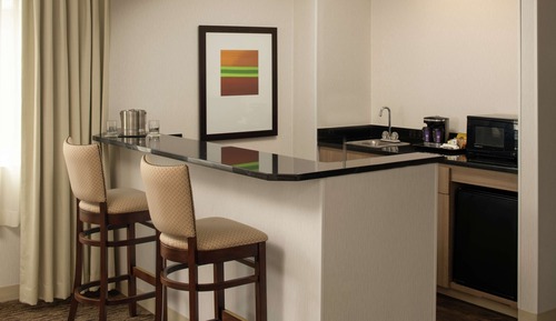 Junior Suite, 1 King Bed, Accessible